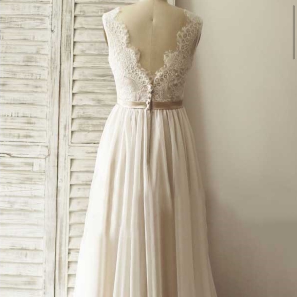 Wedding Dress - Picture 11 of 14